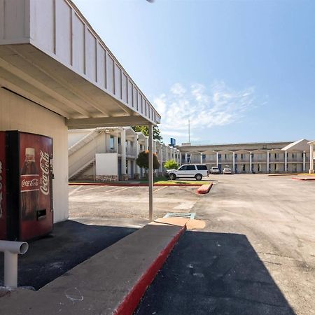 Delux Inn Wichita Falls Εξωτερικό φωτογραφία