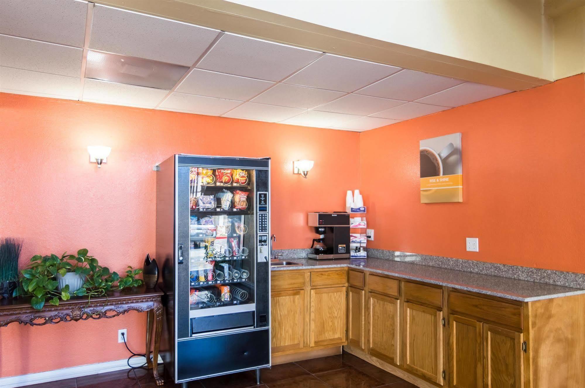 Delux Inn Wichita Falls Εξωτερικό φωτογραφία